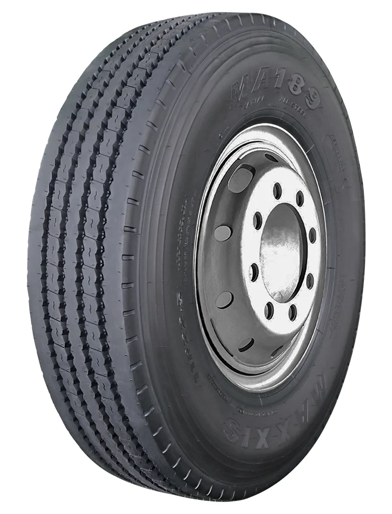 11R22.5 16PR ยี่ห้อ MAXXIS รุ่น MA189 ยางรถบรรทุกเรเดียล — ภาพแสดงลายรุ่นยาง